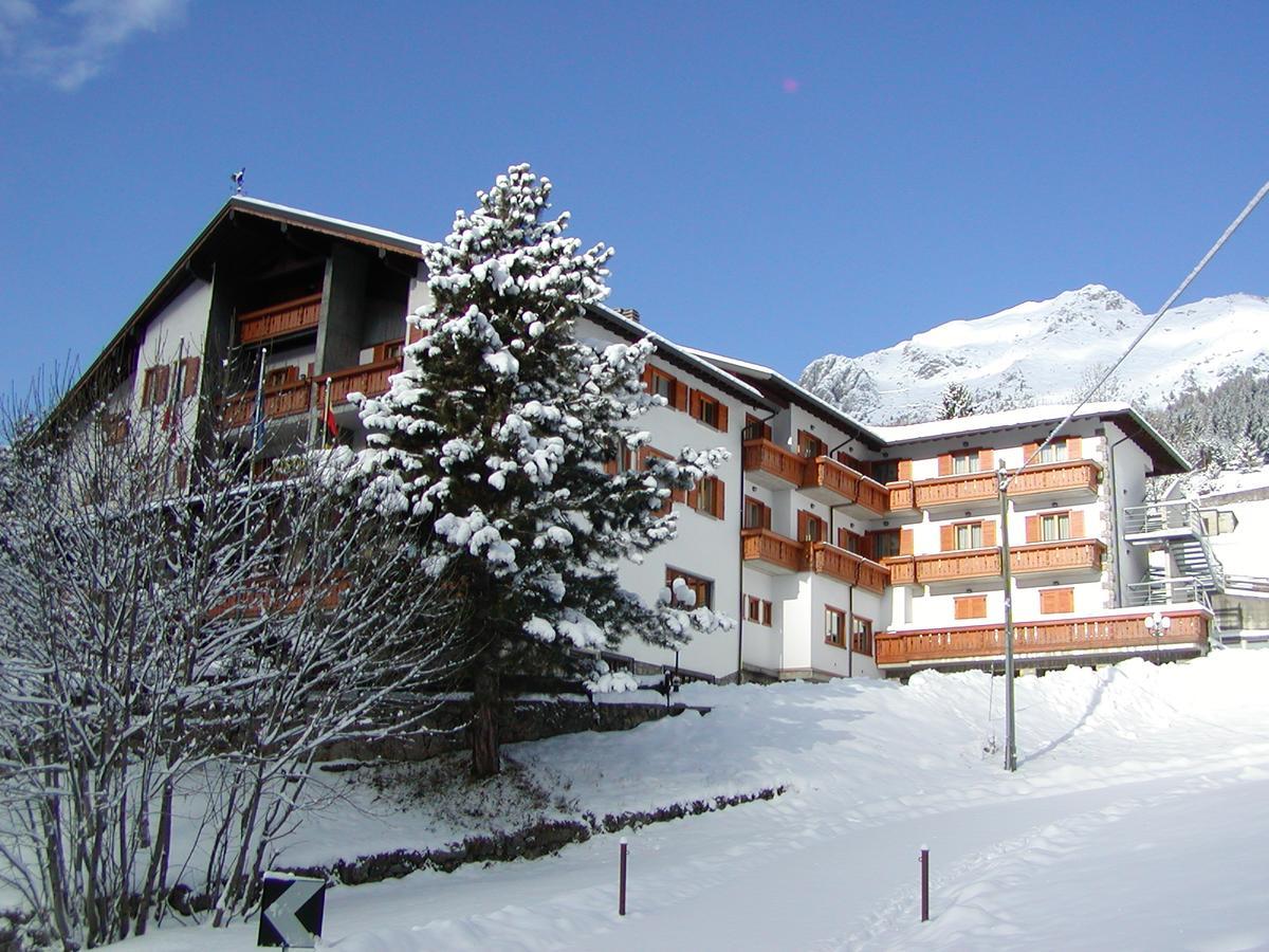 Hotel Cristallino Castione della Presolana Exteriör bild